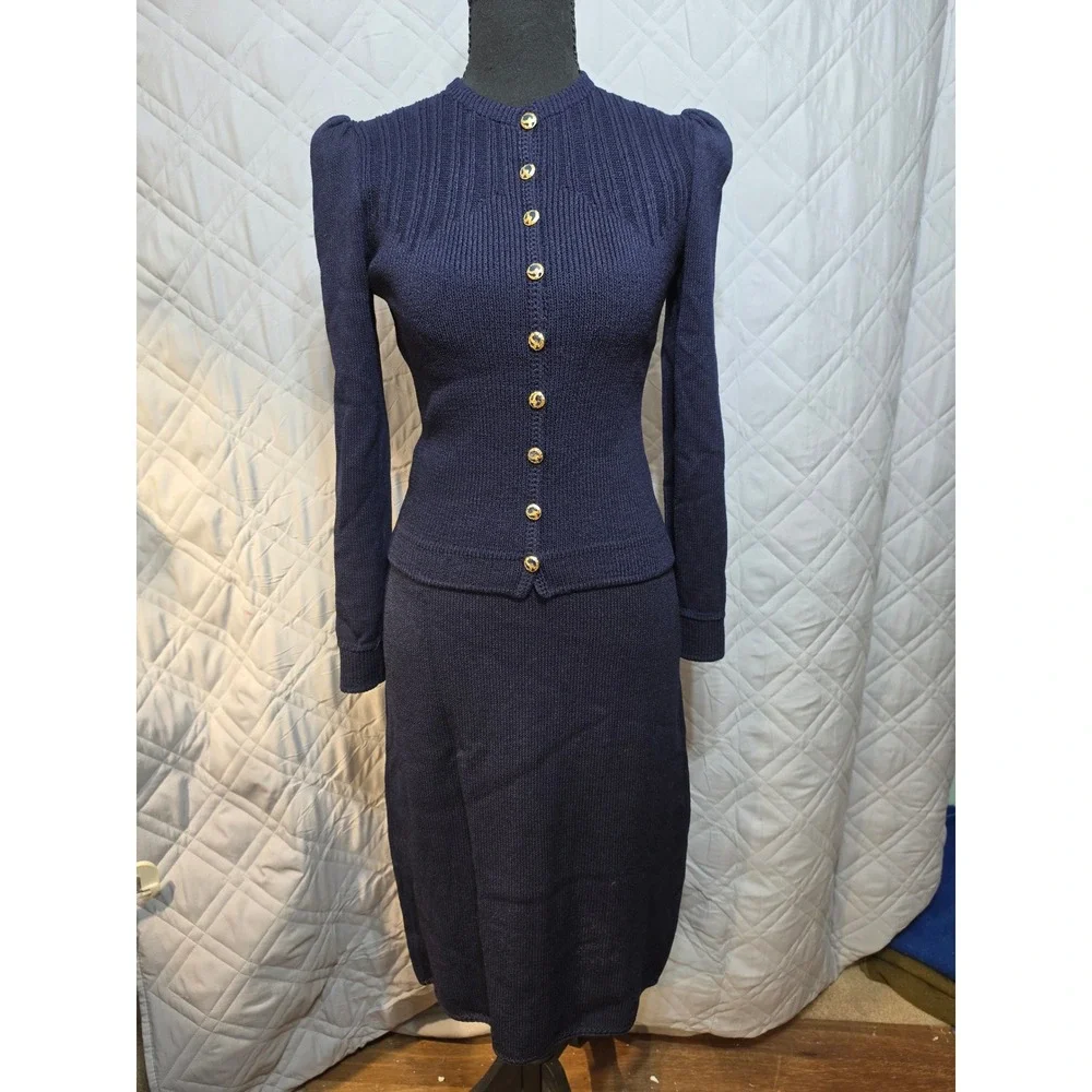 St John Marie Gray Navy Blue Knit Skirt Suit Gold Enamel Button Set Womens READ